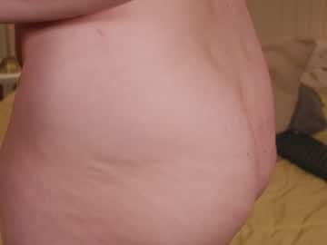 honeysgotbuns's chat room