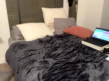 kittywoodyluv's chat room