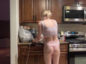 lunarose17's chat room