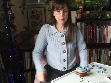 ellynaomi's chat room