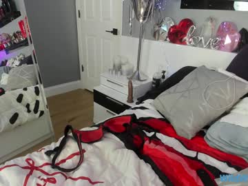 wildwifebarbie's chat room