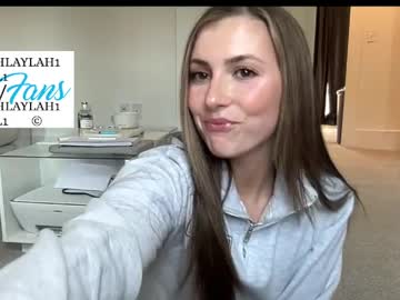 laylahlaylah1's chat room