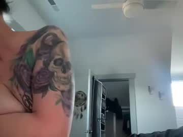 ravenrayyy's chat room