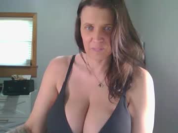 blueeyedddvixen's chat room