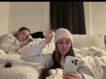 laylahlaylah1's chat room