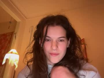 sky_lounge's chat room