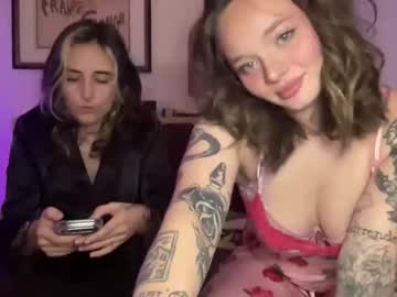 lill_daddysgirl's chat room