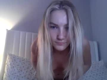 emmabrooksxo's chat room