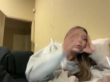 clairewalkerrr's chat room