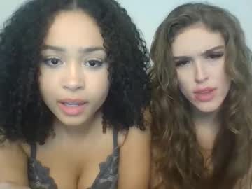 twogirlslove's chat room