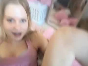 lunarose17's chat room