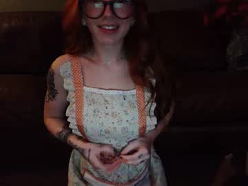 thetradwifee's chat room