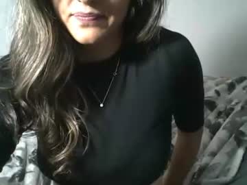 milfsdoitbetter's chat room