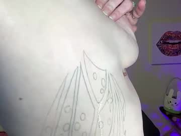 bunnieandthedude's chat room