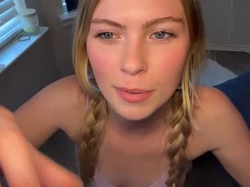 elliee81's chat room