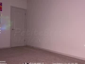 petitebrat's chat room