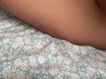 publicuniversalpussy's chat room