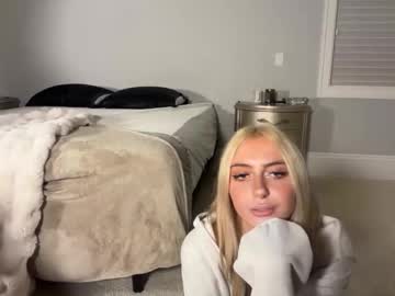 chloeros3e's chat room