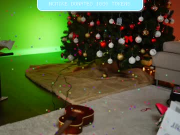 newchloe18's chat room