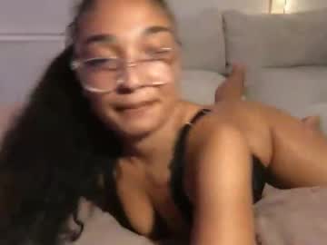 rosalinatoosexy's chat room