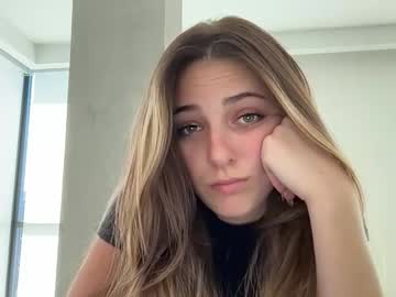 lauramaexo's chat room