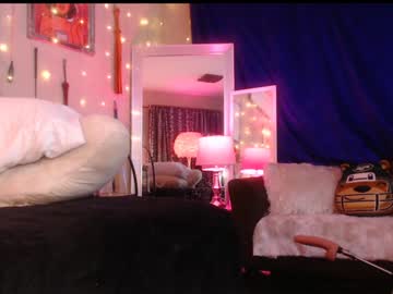 milf_lacey's chat room