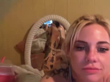 roxxxiebb's chat room