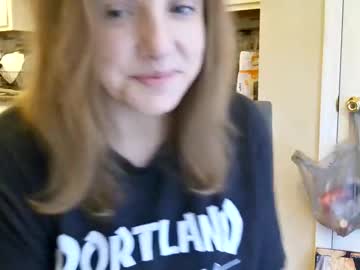 tinywithtiddies's chat room