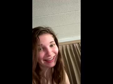 deepthroatqueen33's chat room