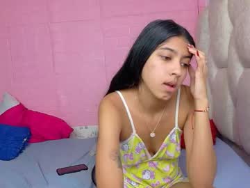 petitestrawberry18's chat room