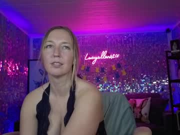 lucyallen4201's chat room