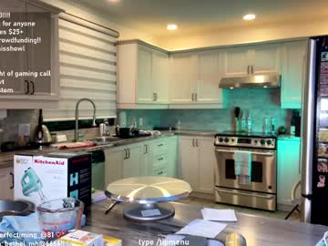 misshowl's chat room