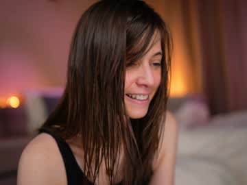 newchloe18's chat room