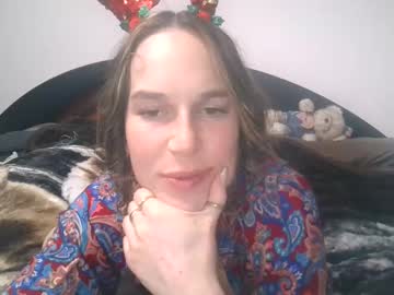 claralafontaine's chat room