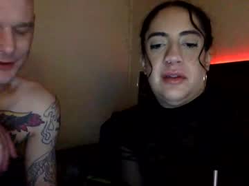 doubleendeddesire's chat room