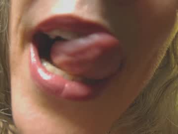 sunnie_dayz's chat room