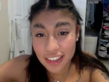 pretty_girl828687's chat room