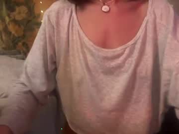 abbienextdoor's chat room