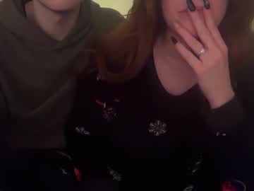 redheadandbigpeenar's chat room