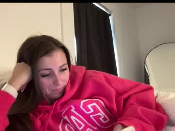 laylahlaylah1's chat room