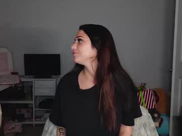 prettygirll23's chat room