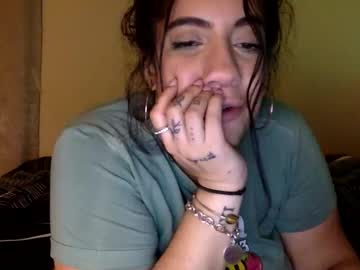 doubleendeddesire's chat room