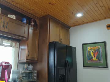 ellalowe's chat room