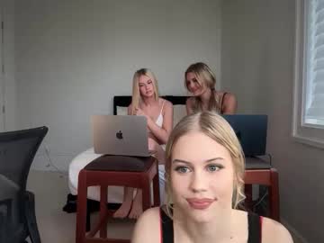 lunarose17's chat room