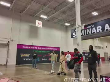 laurenphillips's chat room