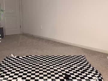 petitebrat's chat room