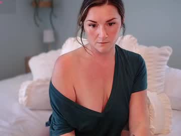 wickedwifexo's chat room