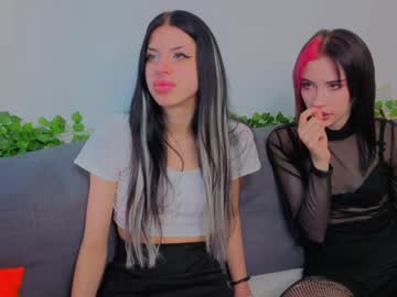 _emmarouse__'s chat room