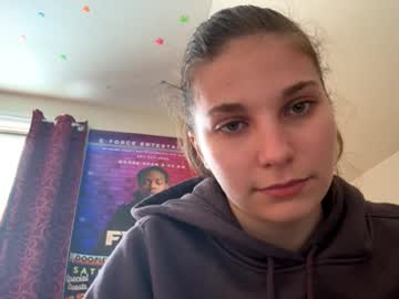 deepthroatqueen33's chat room