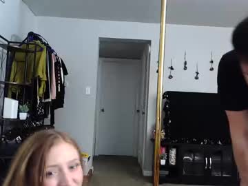 yellowpony121212's chat room